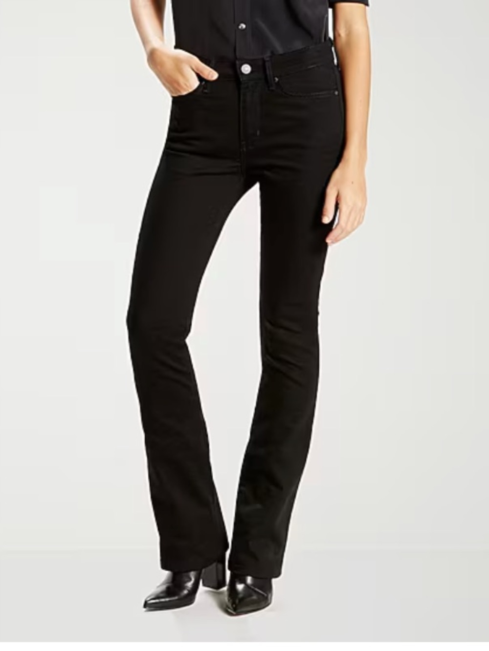 Levi's® Women's Mid Rise 315™ Shaping Bootcut Jeans | Size 26 | Color Black